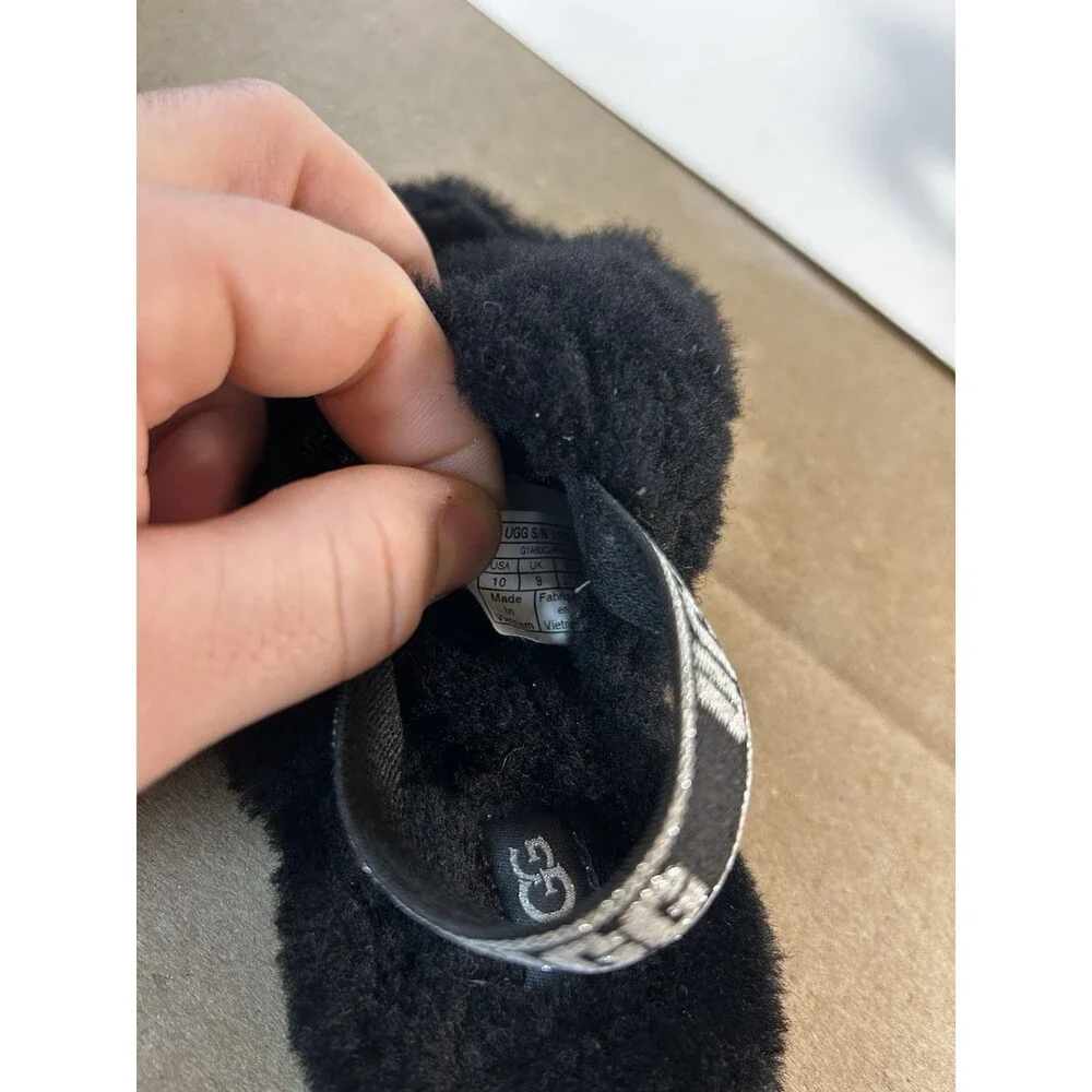 Toddler Size 10 Black Ugg Fluff Yeah Slide Sheepskin Slippers